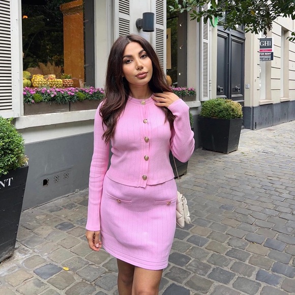 Zara gold button knit skirt - Picture 2 of 10